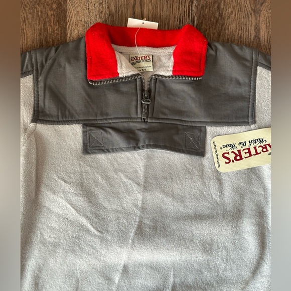 Boys Carter’s Fleece Top NWT - Picture 2 of 6